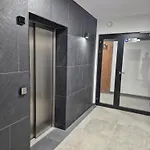 Lägenhet Ceglana Park- Piekne Osiedle- Nowe Luksusowe Mieszkanie Z Biurkiem Katowice