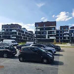Ceglana Park- Piekne Osiedle- Nowe Luksusowe Mieszkanie Z Biurkiem Lägenhet *