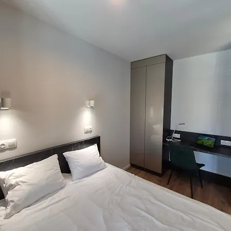 Ceglana Park- Piekne Osiedle- Nowe Luksusowe Mieszkanie Z Biurkiem * Katowice