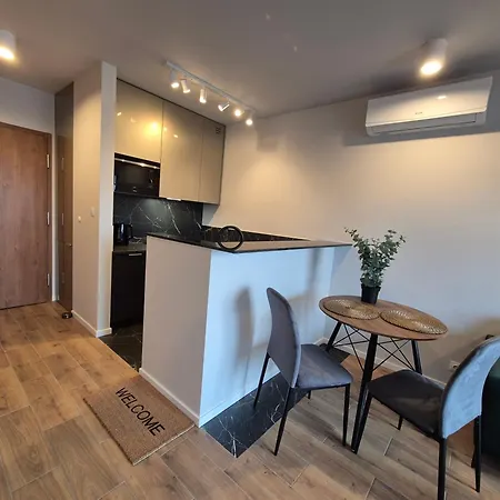 Ceglana Park- Piekne Osiedle- Nowe Luksusowe Mieszkanie Z Biurkiem