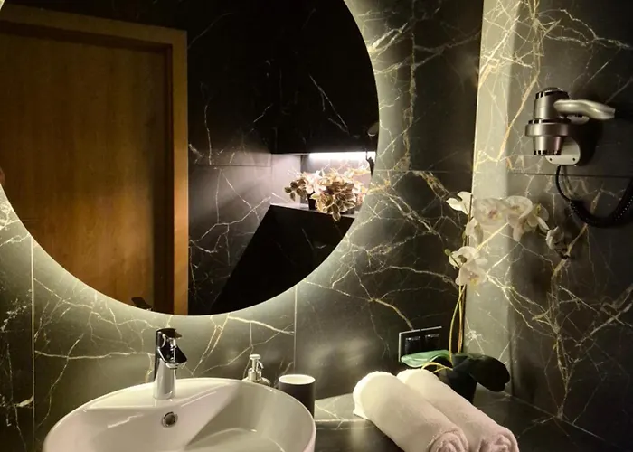 Appartement Ceglana Park- Piekne Osiedle- Nowe Luksusowe Mieszkanie Z Biurkiem