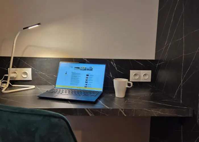 Apartament Ceglana Park- Piękne Osiedle- Nowe Luksusowe Mieszkanie Z Biurkiem