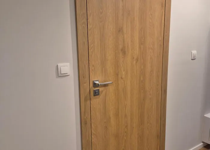 Ceglana Park- Piekne Osiedle- Nowe Luksusowe Mieszkanie Z Biurkiem